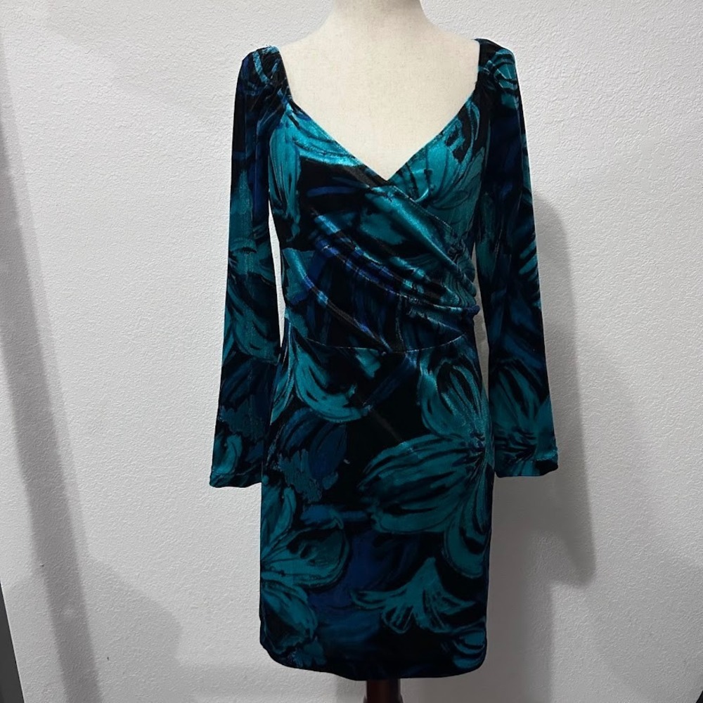 Venus Velvet Floral V Neck Women's Medium Mini Dress Long Sleeve Retro 80's 90's